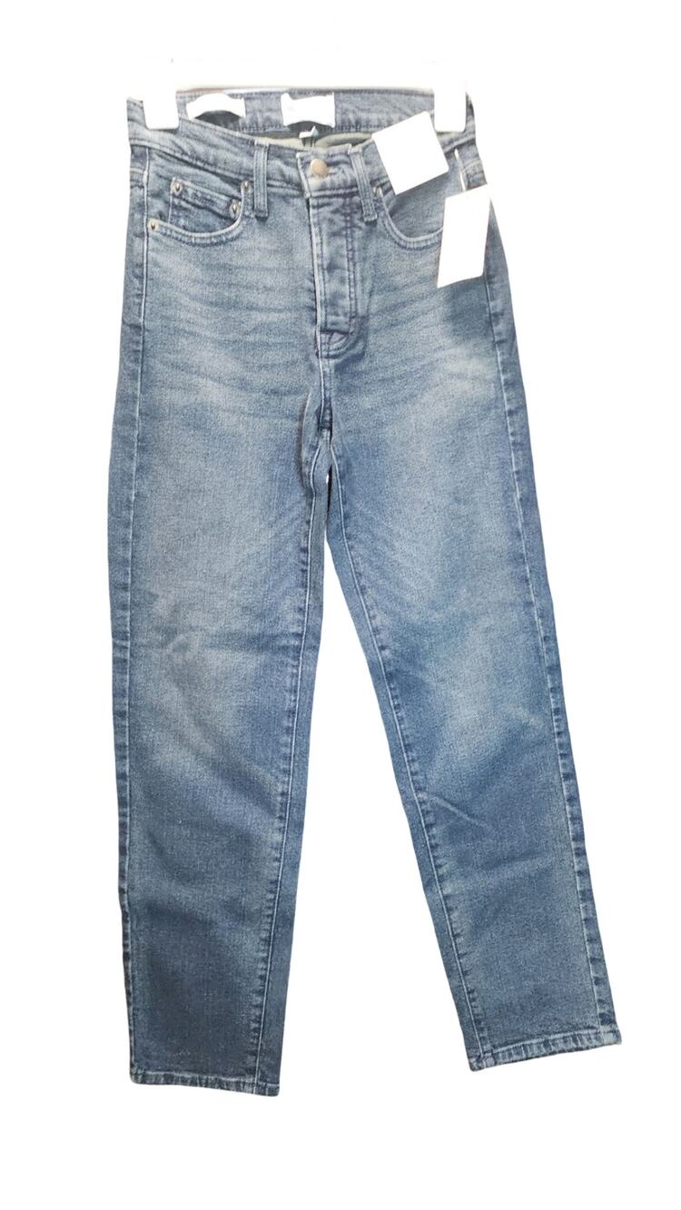 • Universal Thread High-Rise Straight Leg Jeans Blue Size 2 NWT